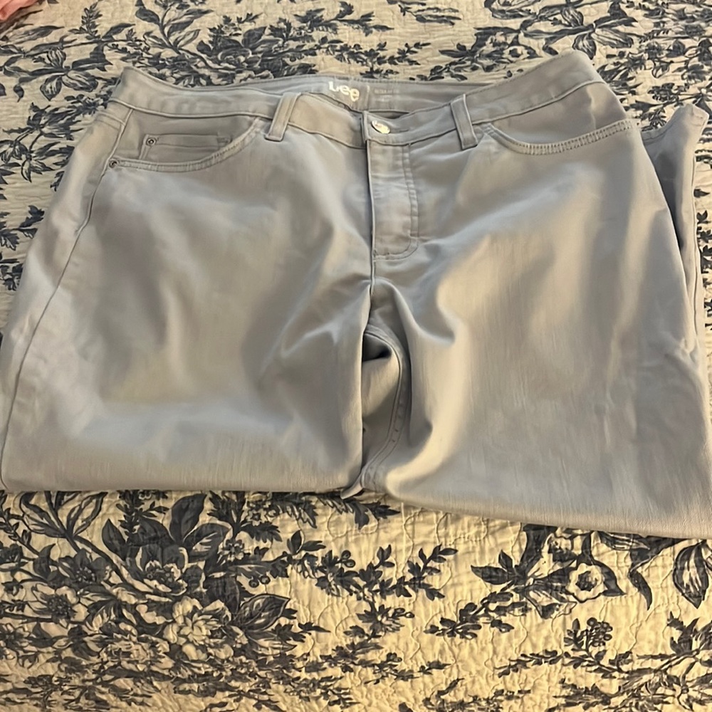 Lee cropped jeans